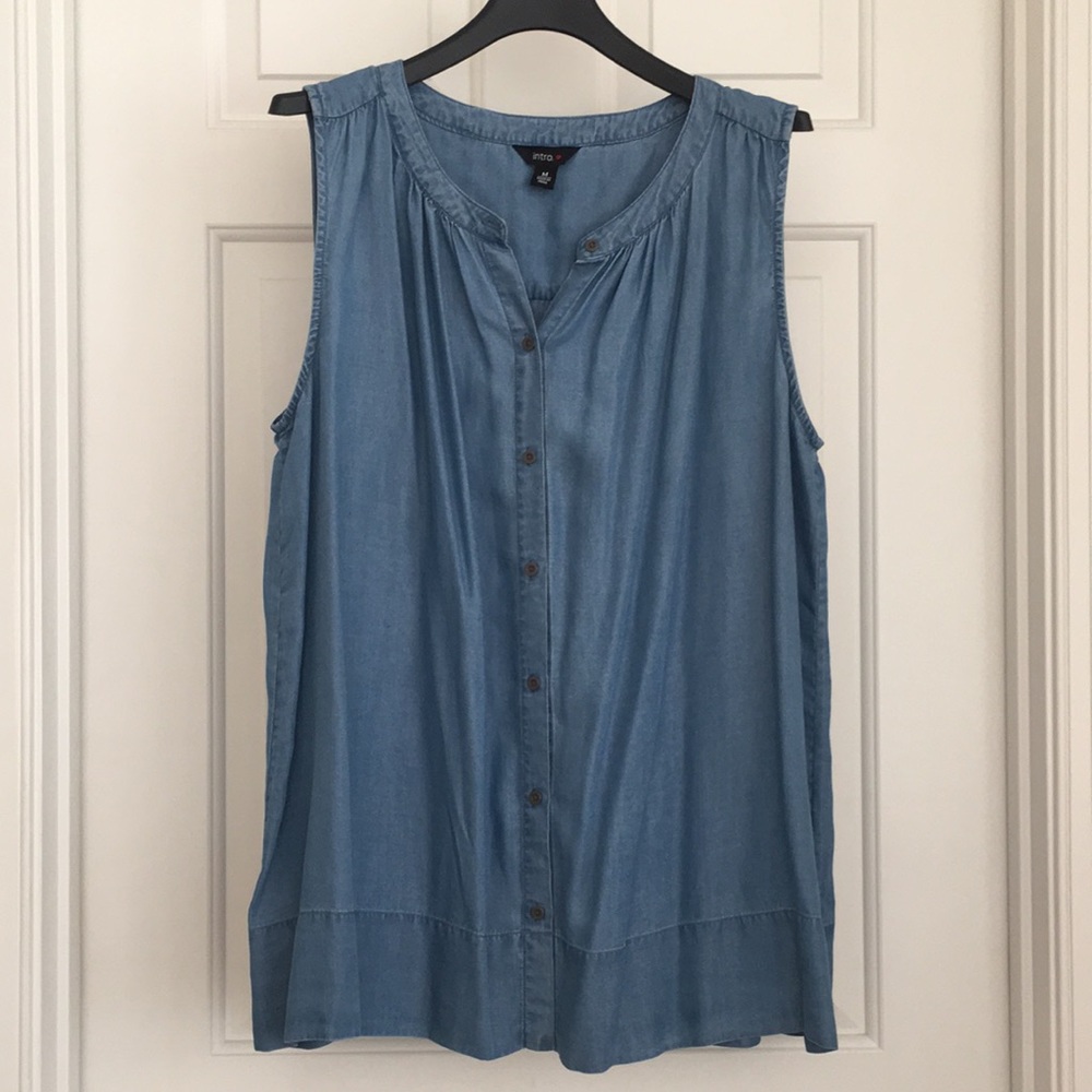 Intro Women’s Denim Top M Sleeveless Button down Tank Top Blouse